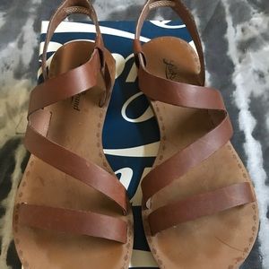 Lucky brand strap sandals 5.5